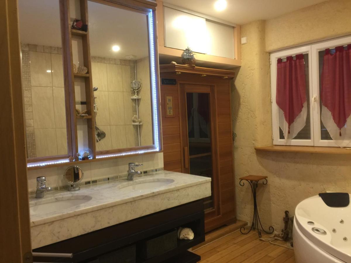 La Découverte, Jacuzzi, Sauna, et Terrasse avec vue sur lac à la campagne entre Toulouse et Auch Catonvielle Extérieur photo